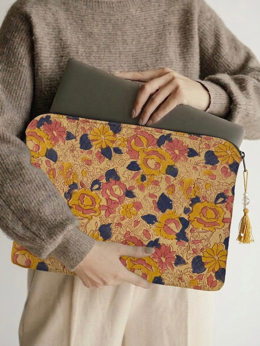 Hand Block Laptop Sleeve | MacBook Air & iPad Case