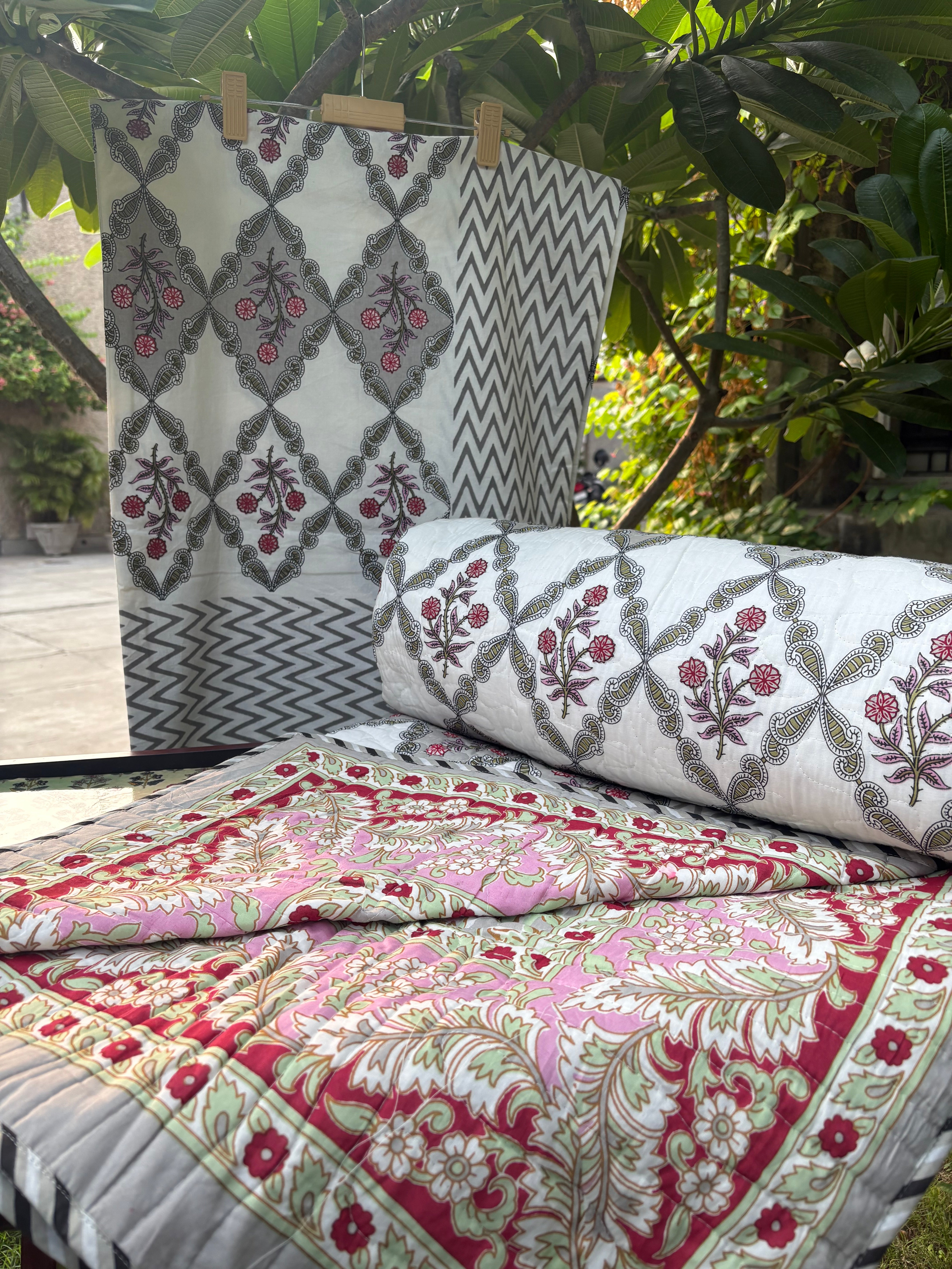 Hand Block Jaal Bedsheet & Reversible Comforter Set | 100% Cotton Bedding Set