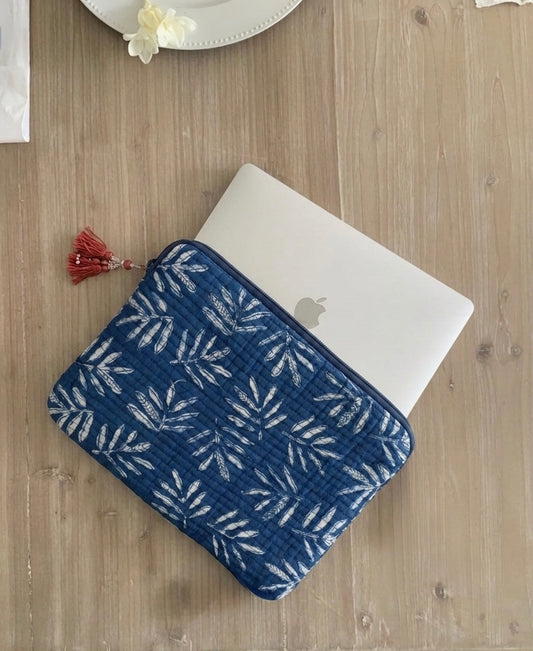 Hand Block Laptop Sleeve | MacBook Air & iPad Case