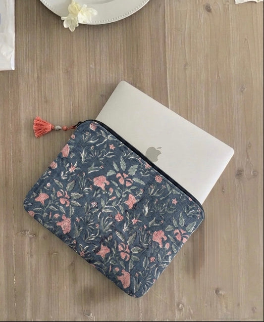 Hand Block Laptop Sleeve | MacBook Air & iPad Case
