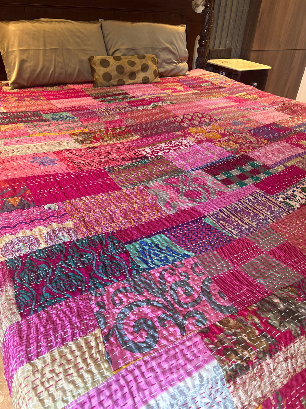 Silk Kantha Quilted Bedcover (Magenta)