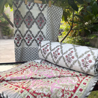 Hand Block Jaal Bedsheet & Reversible Comforter Set | 100% Cotton Bedding Set