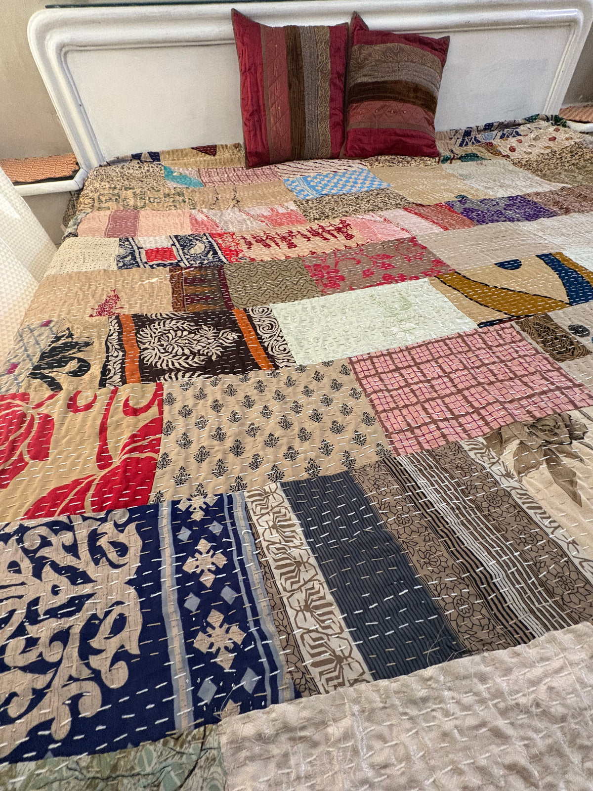Silk Kantha Quilted Bedcover (Beige)