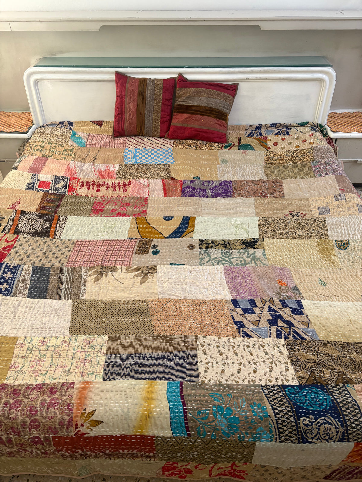 Silk Kantha Quilted Bedcover (Beige)