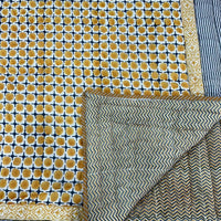 Dotted Dayira Block Printed Reversible Cotton Quilt (Razai)