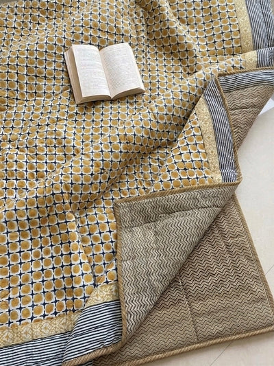 Dotted Dayira Block Printed Reversible Cotton Quilt (Razai)