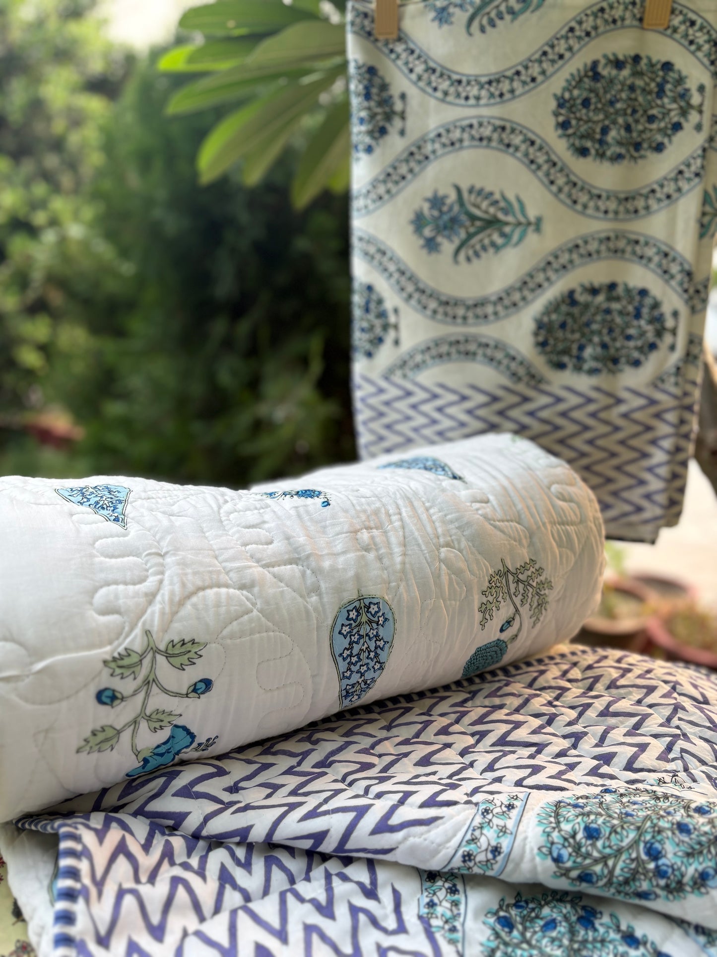 Hand Block Buta Jaal Bedsheet & Reversible Comforter Set | 100% Cotton Bedding Set