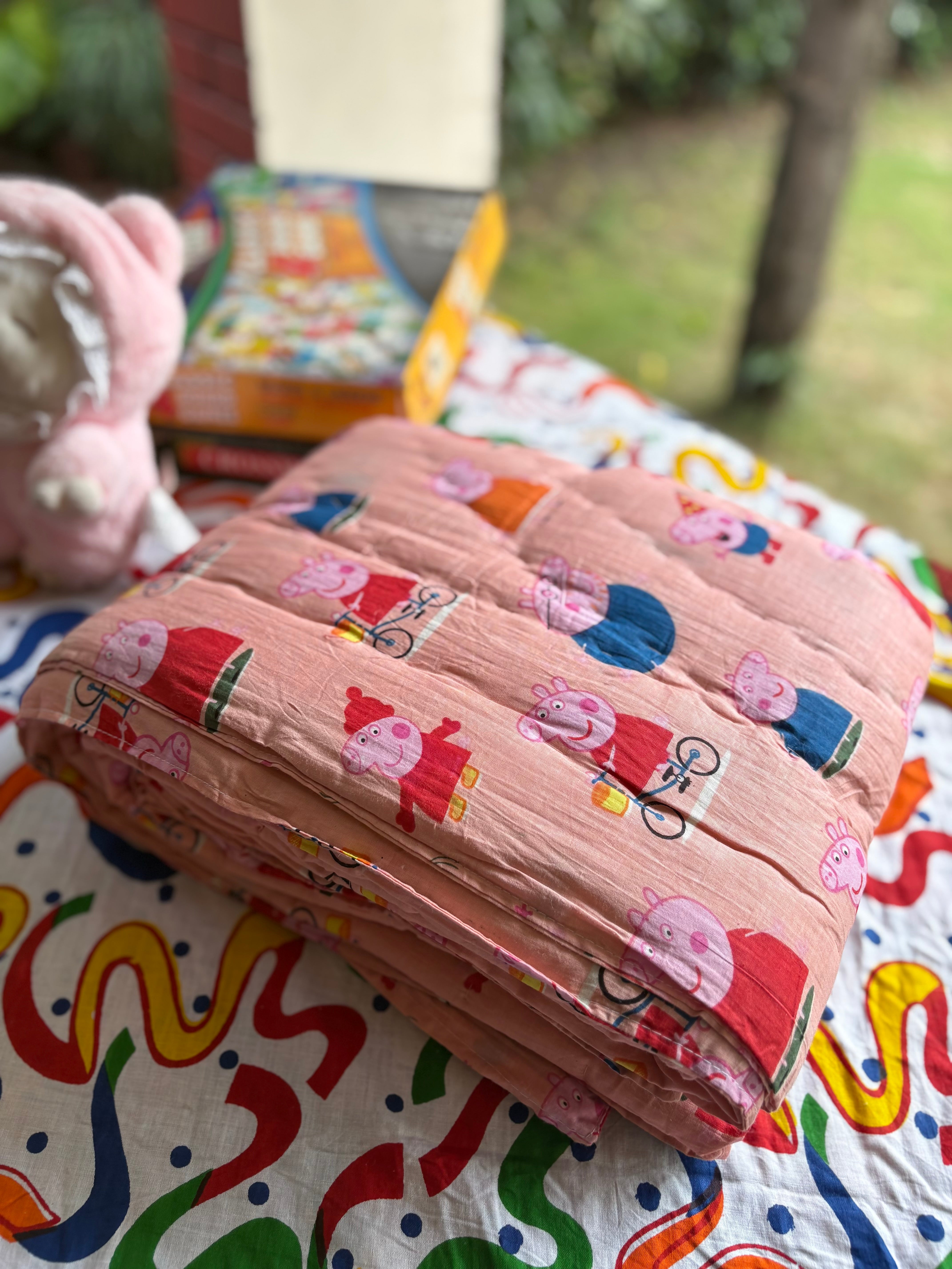 Peppa Pig Handblock Baby Quilt (Surgical Cotton)