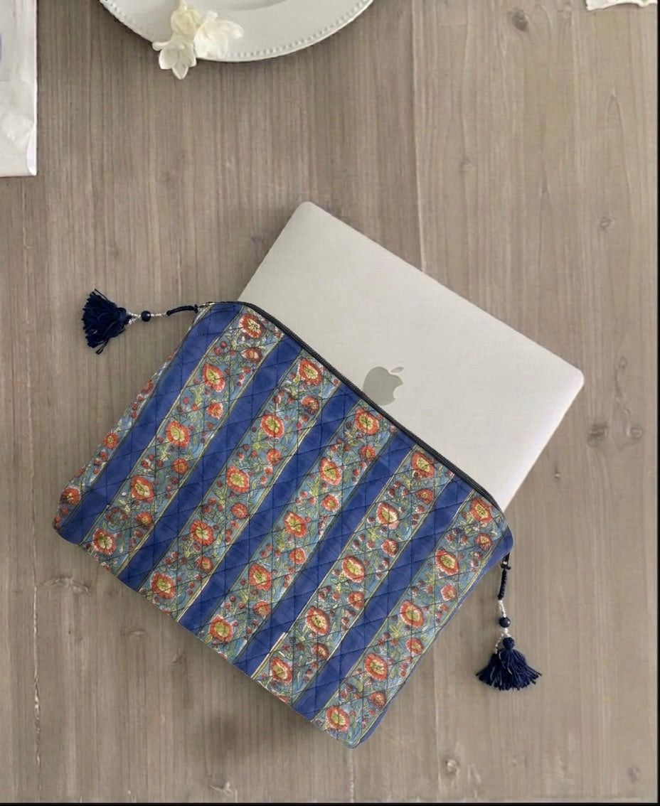 Hand Block Laptop Sleeve | MacBook Air & iPad Case
