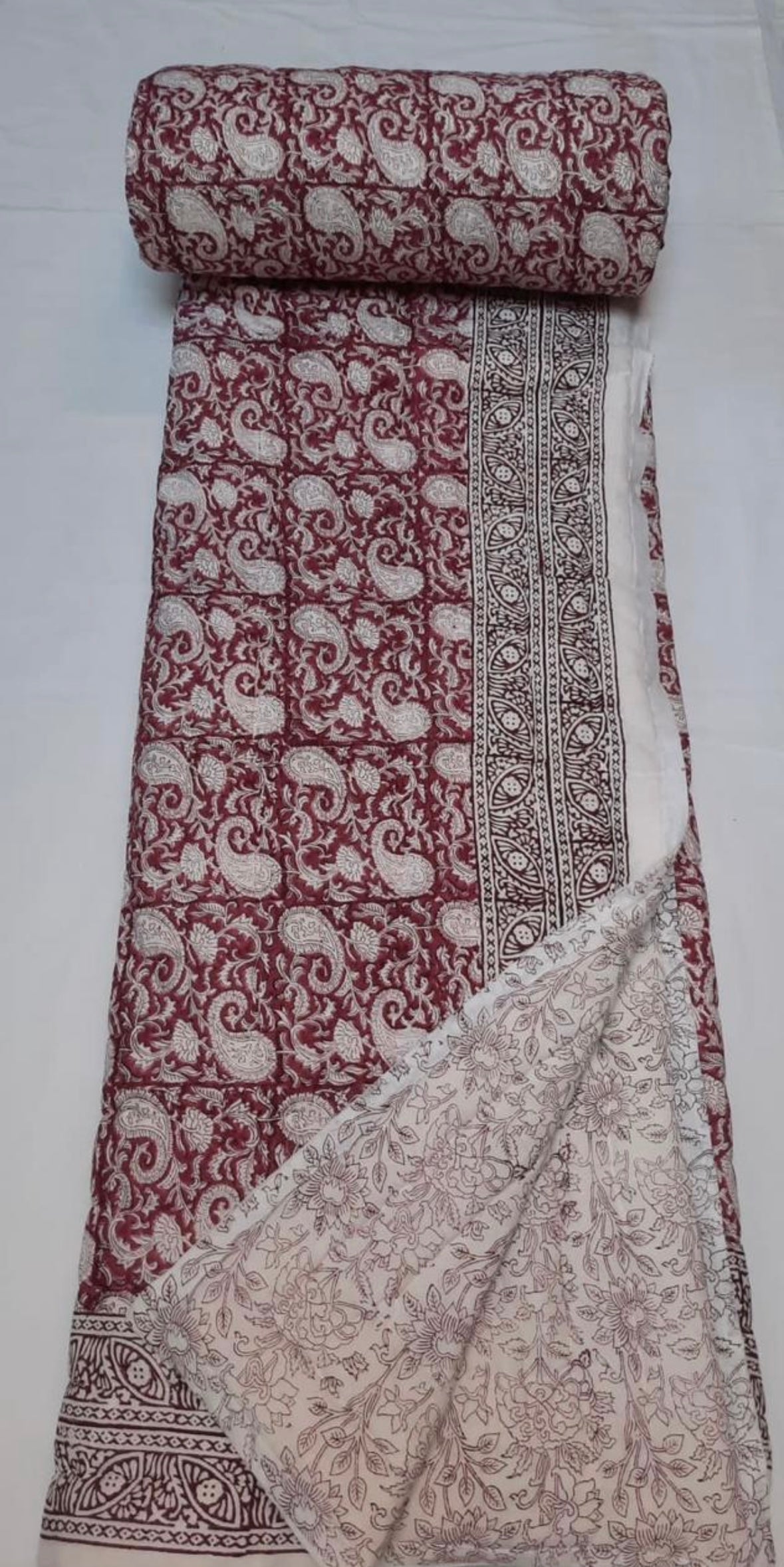 Red Paisley Block Printed Reversible Cotton Quilt (Razai)